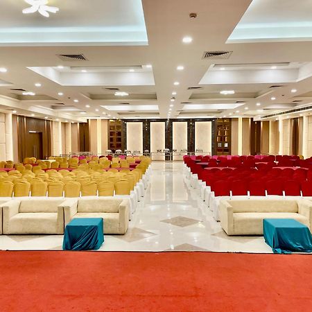 The Elite Lucknow Convention Hotel Екстериор снимка