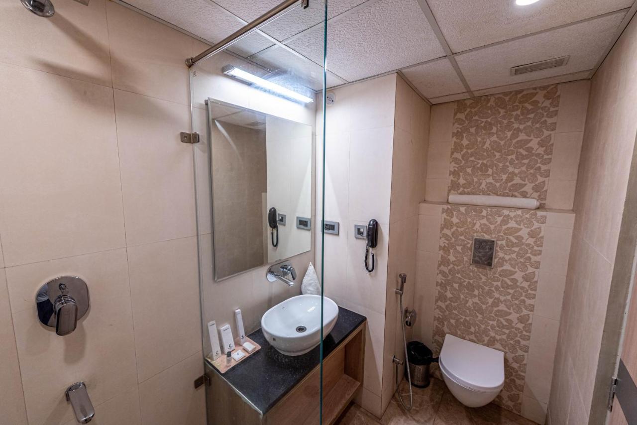 The Elite Lucknow Convention Hotel Екстериор снимка