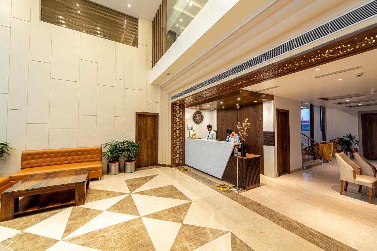 The Elite Lucknow Convention Hotel Екстериор снимка