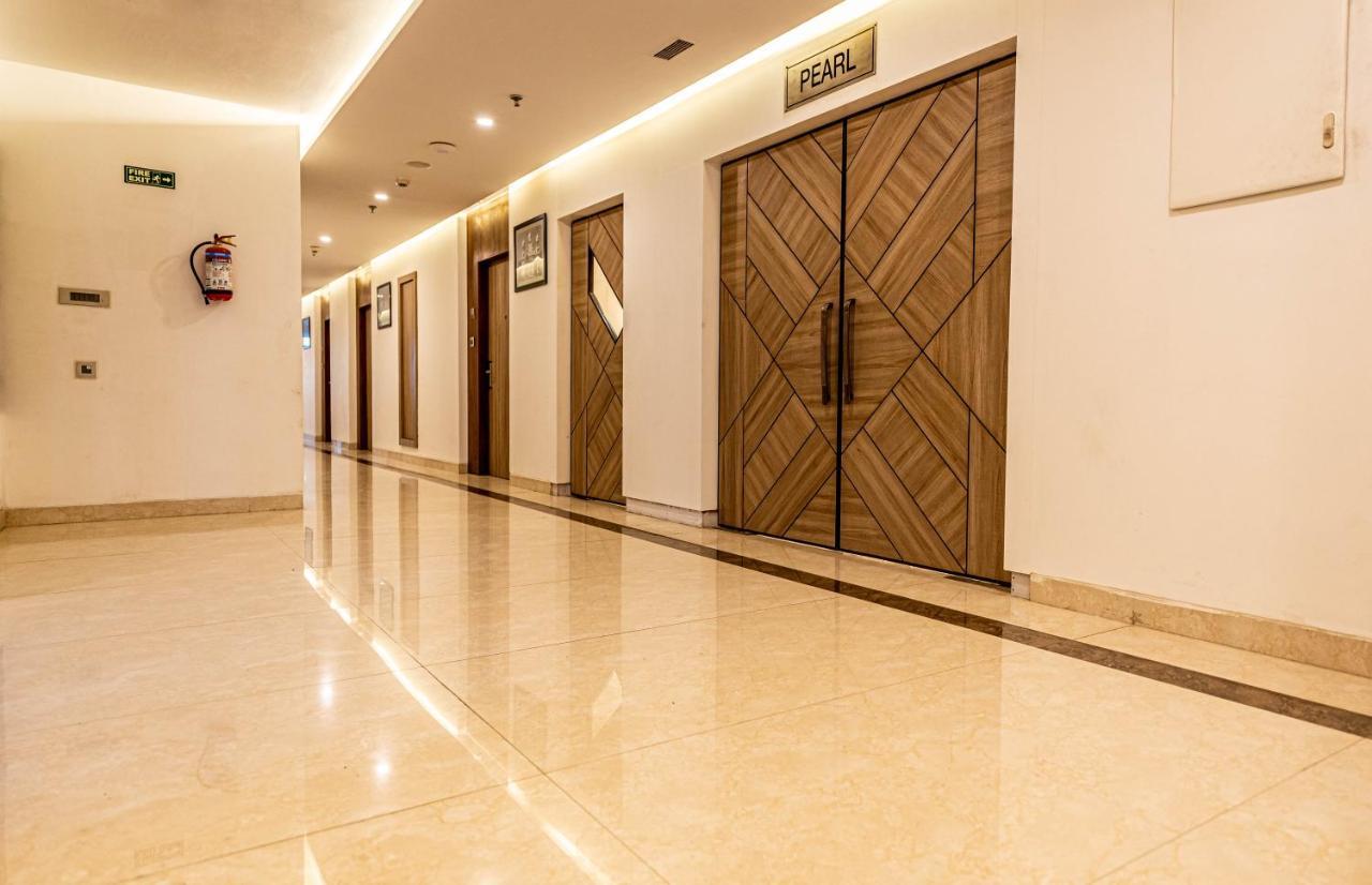 The Elite Lucknow Convention Hotel Екстериор снимка