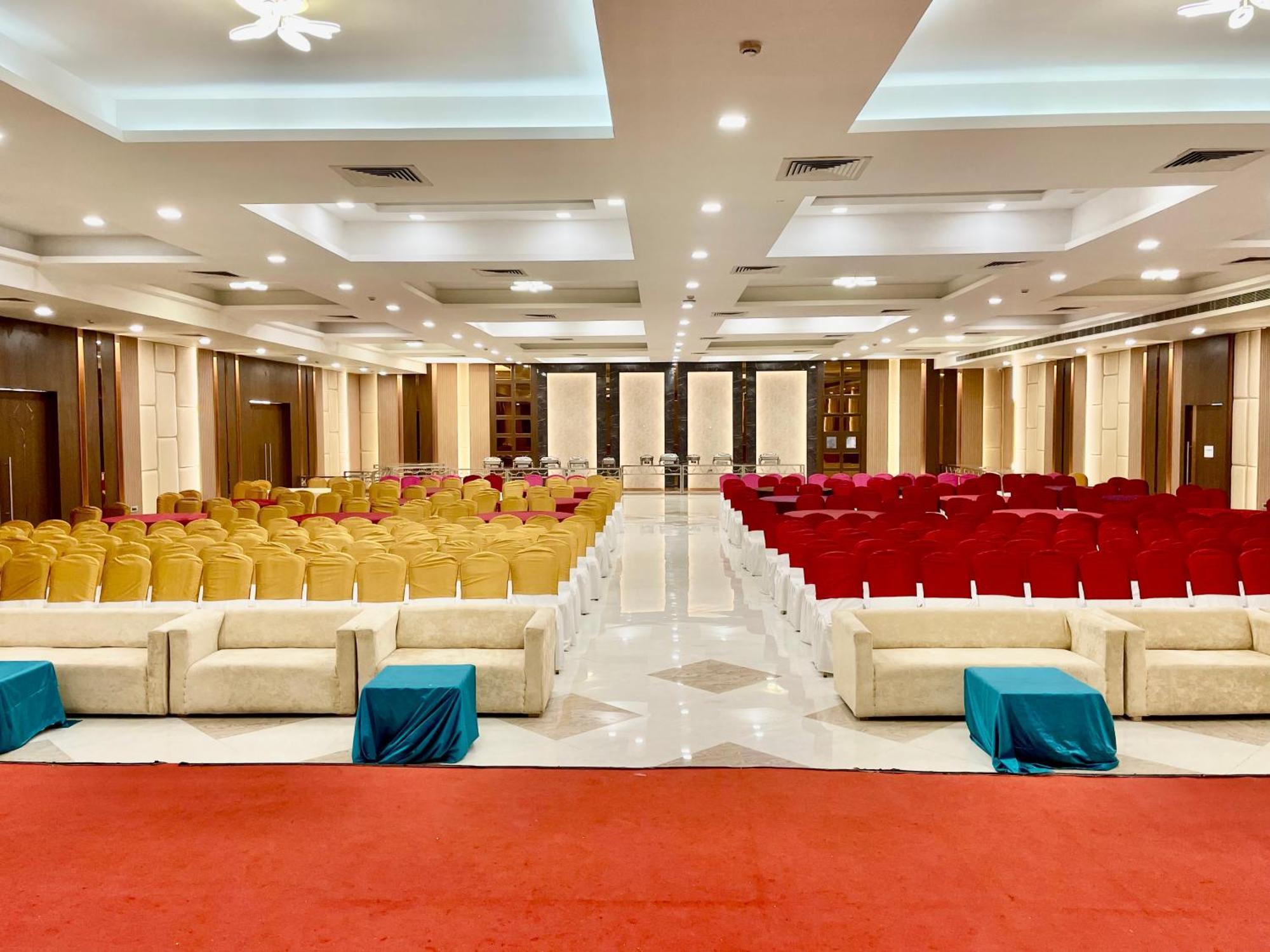 The Elite Lucknow Convention Hotel Екстериор снимка